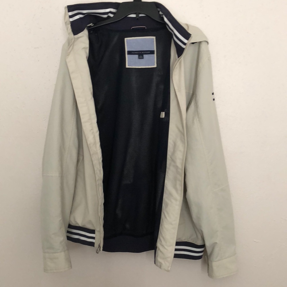 tommy hilfiger rain//snow//wind breaker jacket
